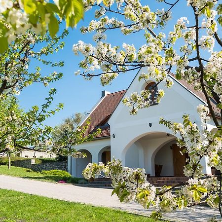 Figula Vendeghaz Hotel Balatonfured Luaran gambar
