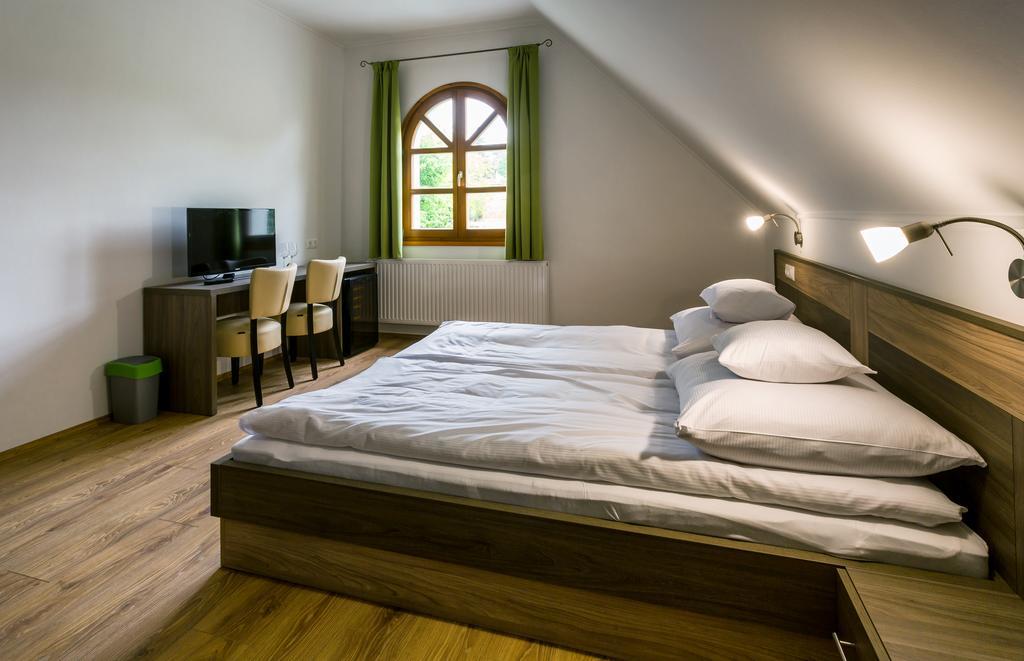 Figula Vendeghaz Hotel Balatonfured Luaran gambar