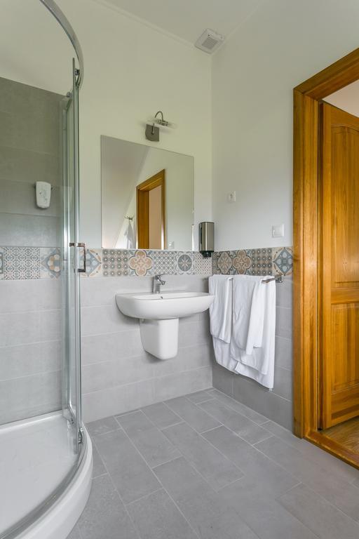 Figula Vendeghaz Hotel Balatonfured Luaran gambar